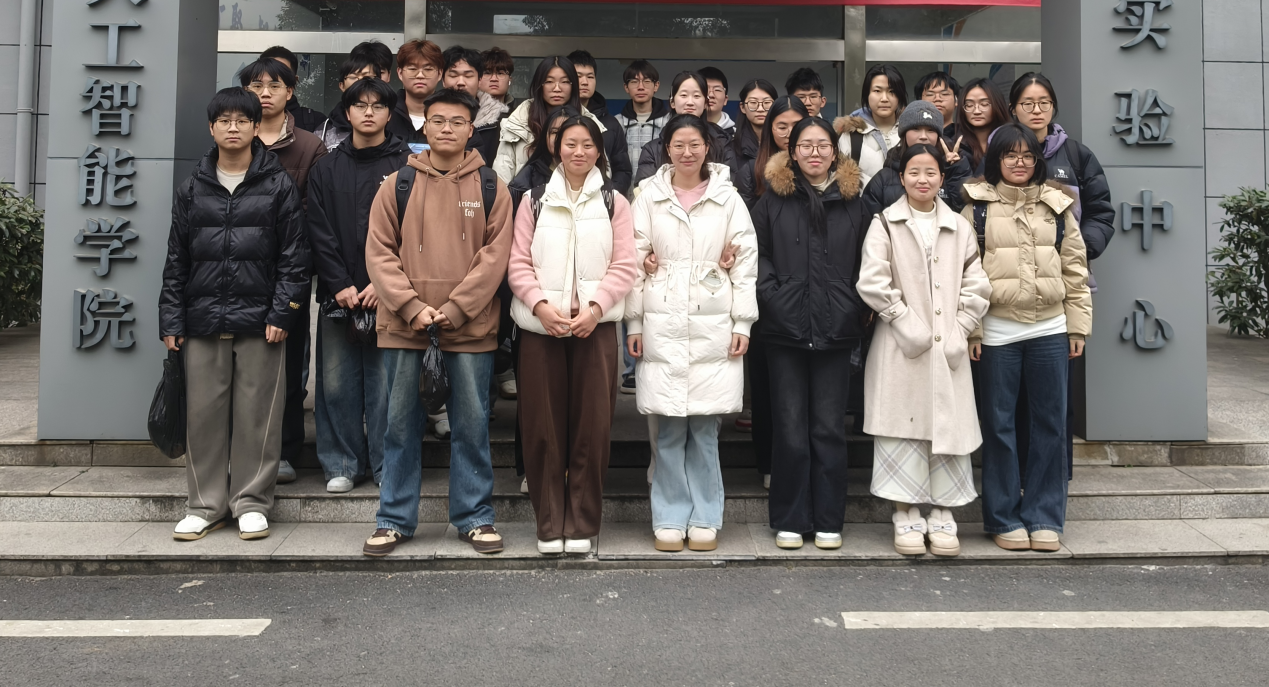 践行责任担当，守护校园美好——计算机与人工智能学院 开展为期14周校园卫生清扫活动